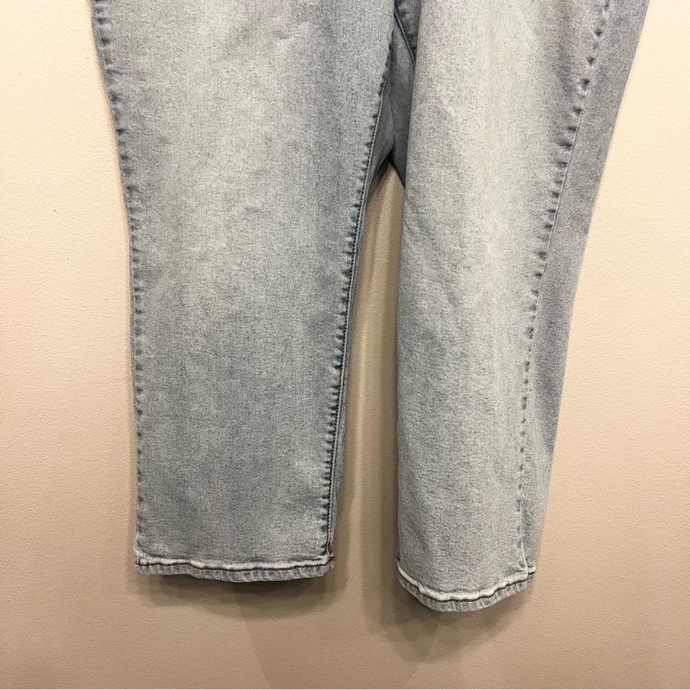 Levi's Women's Ribcage Straight Leg Jeans in Light Wash Blue Size 22W - Picture 3 of 9
